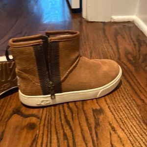 Boys Uggs